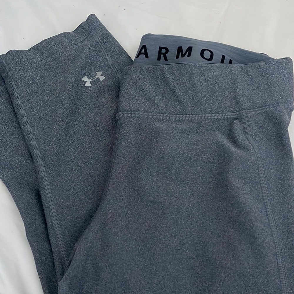 Women's HeatGear® Armour No-Slip Waistband Capris